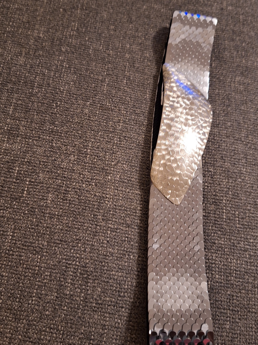 Hammered Silver Metallic Women’s Stretch Belt